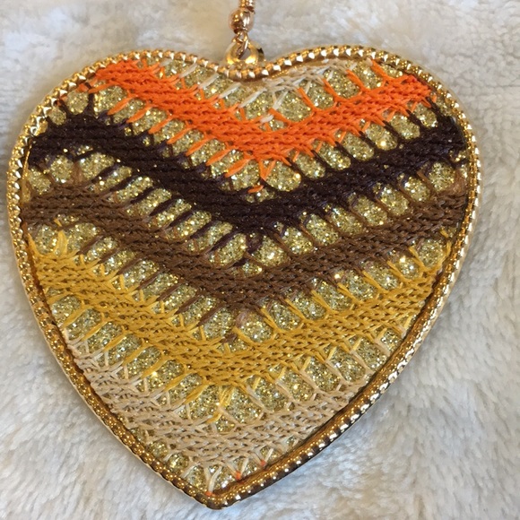 Crocheted Autumn Heart Fashion Earrings Boho Gold Alloy NWT 2.25” lightweight - Picture 3 of 16